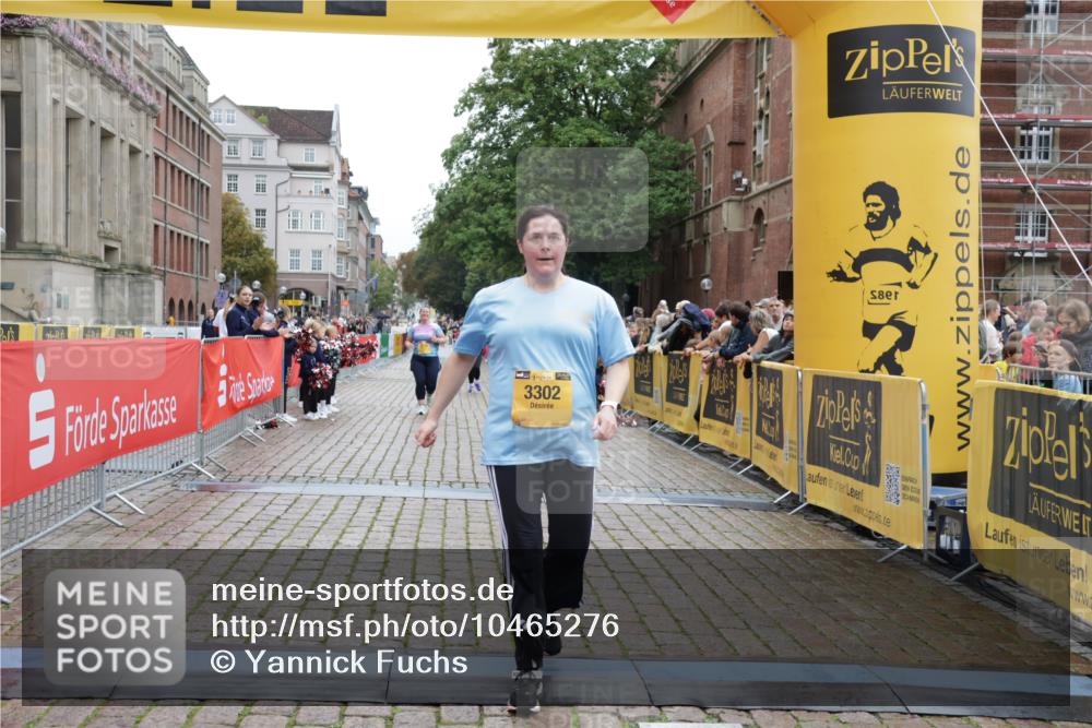 13.09.2026 - Kiel Lauf Yannick Fuchs http://msf.ph/oto/10465276 13.09.2026 09:58:17 Ziel 2014, 3279, 3302, 5524, 5738, 9087, 1296, 2406, 3317, 5688, 6253, 8352, 8853, 2103, 5872, 7415, 12561, 818, 1296, 3317, 4808, 8853, 9998, 10943 meine-sportfotos.de