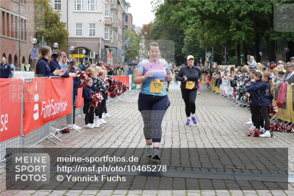 13.09.2026 - Kiel Lauf Yannick Fuchs http://msf.ph/oto/10465278 13.09.2026 09:58:20 Ziel 3302, 5738, 9087, 12561, 1296, 2014, 2406, 3279, 5524, 5688, 6253, 8352, 2103, 5872, 7415, 11463, 818, 1296, 2406, 3317, 4808, 8853, 9998, 10943 meine-sportfotos.de