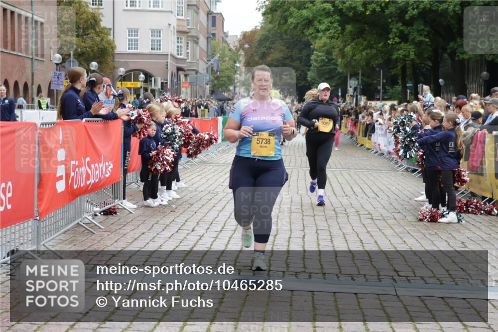 13.09.2026 - Kiel Lauf Yannick Fuchs http://msf.ph/oto/10465285 13.09.2026 09:58:20 Ziel 3302, 5738, 9087, 12561, 1296, 2014, 2406, 3279, 5524, 5688, 6253, 8352, 2103, 5872, 7415, 11463, 818, 1296, 2406, 3317, 4808, 8853, 9998, 10943 meine-sportfotos.de