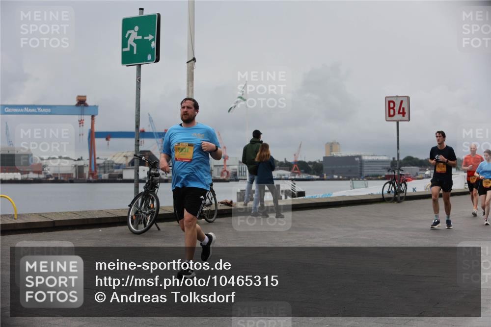 13.09.2026 - Kiel Lauf Andreas Tolksdorf http://msf.ph/oto/10465315 13.09.2026 12:06:10 Kiellinie 4, 8194, 2274 meine-sportfotos.de