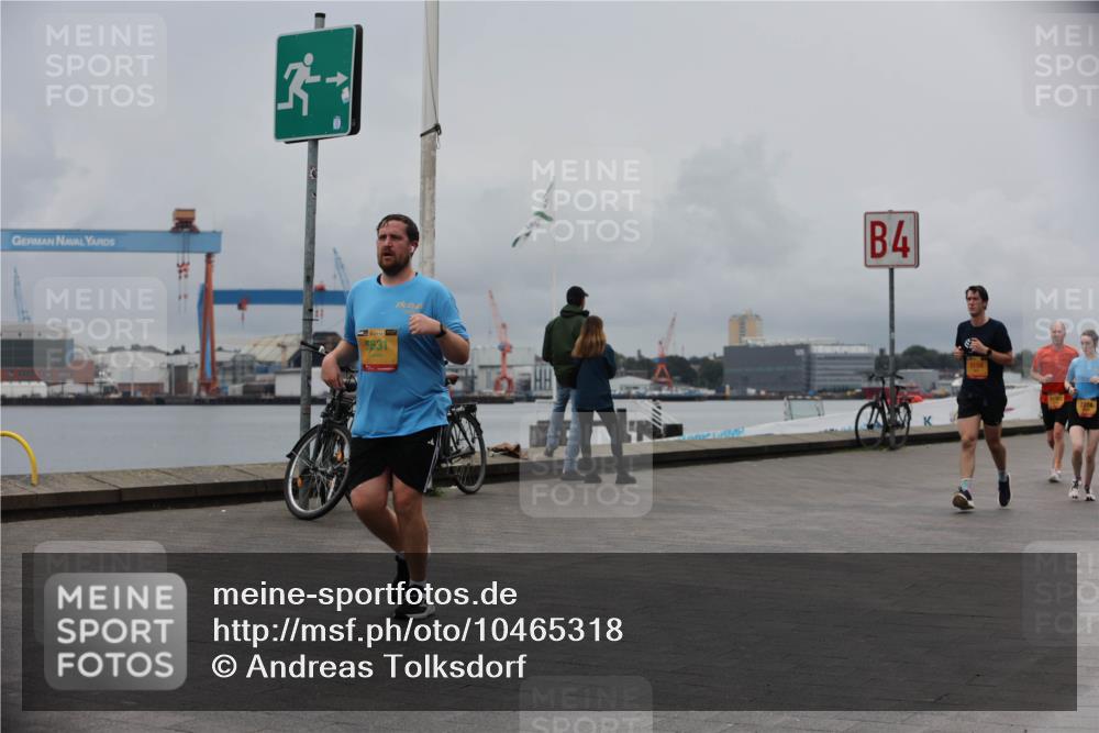 13.09.2026 - Kiel Lauf Andreas Tolksdorf http://msf.ph/oto/10465318 13.09.2026 12:06:10 Kiellinie 38, 5831, 4, 8194, 2274 meine-sportfotos.de