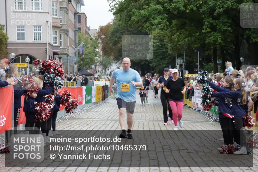 13.09.2026 - Kiel Lauf Yannick Fuchs http://msf.ph/oto/10465379 13.09.2026 09:58:31 Ziel 2103, 5872, 7415, 9087, 12561, 2014, 3279, 3302, 5524, 5738, 6253, 9087, 269, 3458, 6249, 10325, 10326, 10564, 11463, 5688, 8352 meine-sportfotos.de