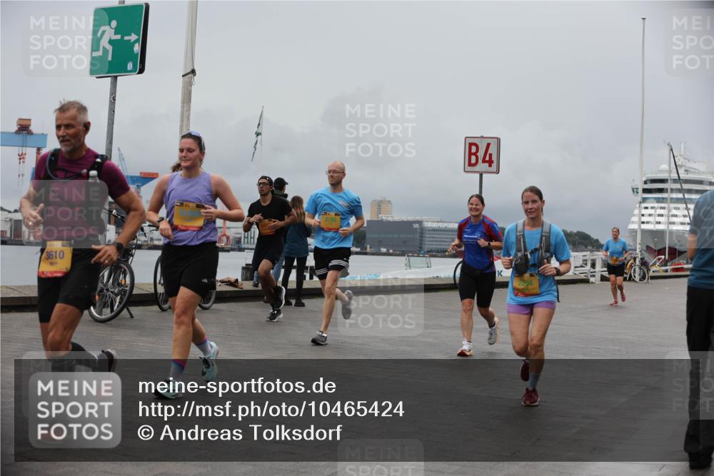 13.09.2026 - Kiel Lauf Andreas Tolksdorf http://msf.ph/oto/10465424 13.09.2026 12:06:25 Kiellinie 3610, 2099, 4 meine-sportfotos.de