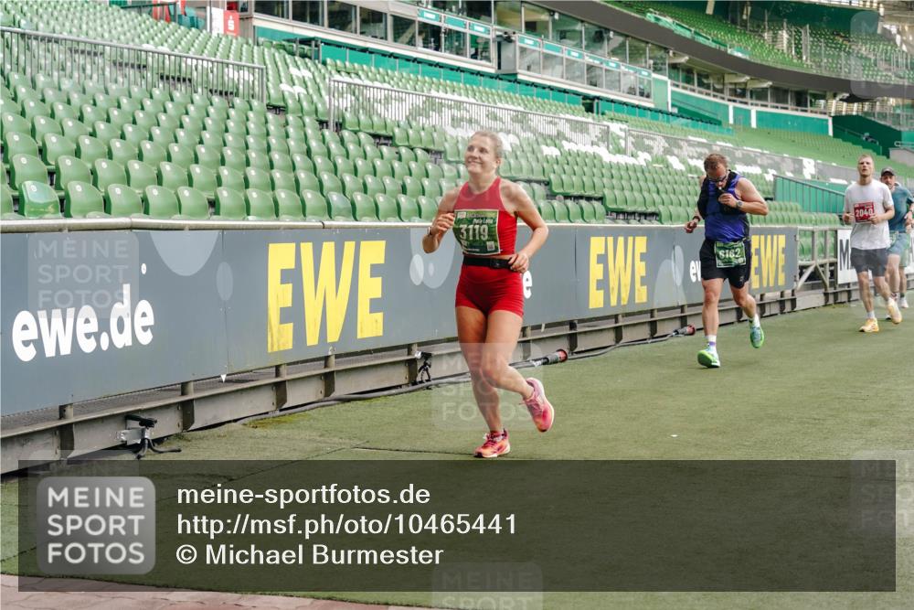 13.09.2026 - 21. swb-Marathon Bremen Michael Burmester http://msf.ph/oto/10465441 13.09.2026 12:56:33 Laufen im Stadion 205, 307, 388, 411, 431, 465, 655, 769, 776, 854, 857, 876, 913, 926, 948, 1058, 1130, 1254, 1537, 1601, 1645, 1750, 1809, 1900, 1972, 2001, 2040, 2051, 2075, 2122, 2251, 2260, 2319, 2402, 2473, 2493, 2535, 2604, 2634, 2640, 2671, 2761, 2812, 2904, 2948, 3057, 3078, 3119, 3192, 3202, 3290, 3348, 3411, 3450, 3458, 3508, 3514, 3634, 3706, 3716, 3760, 3813, 3836, 3939, 4135, 4137, 4171, 4316, 4319, 4413, 4455, 4479, 4733, 5277, 5430, 5530, 6106, 2498, 3085 meine-sportfotos.de