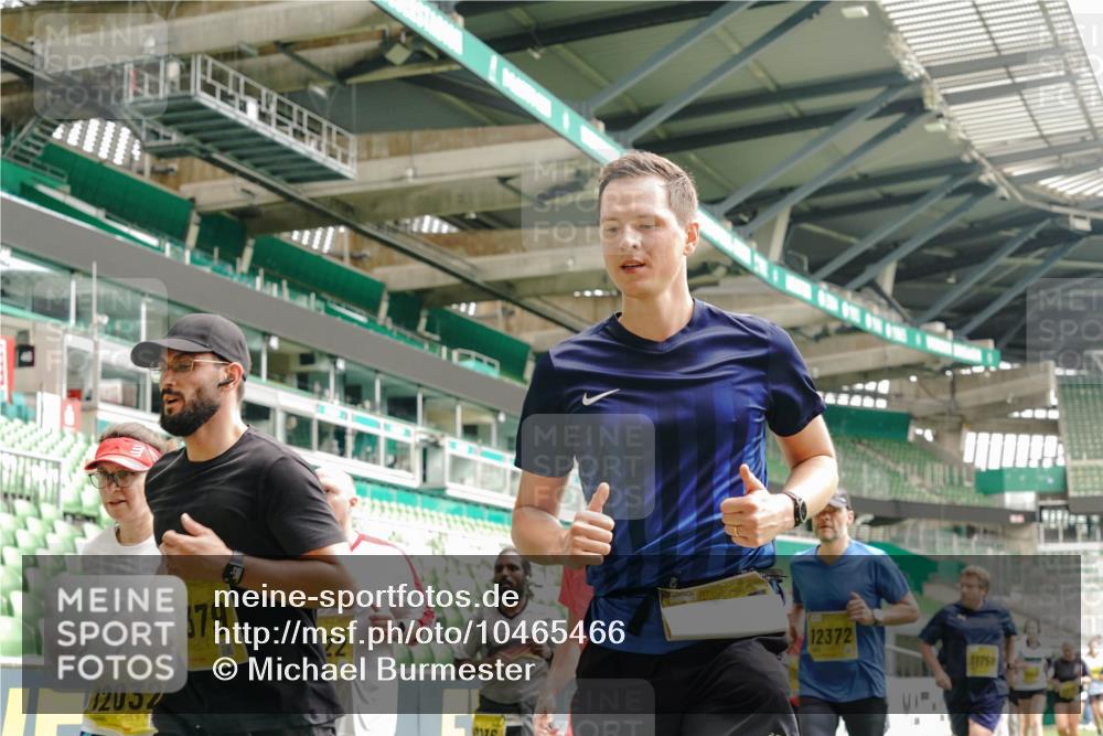 13.09.2026 - 21. swb-Marathon Bremen Michael Burmester http://msf.ph/oto/10465466 13.09.2026 10:35:25 Laufen im Stadion 10093, 10144, 10147, 10152, 10157, 10173, 10175, 10177, 10181, 10182, 10185, 10187, 10195, 10240, 10245, 10254, 10263, 10272, 10275, 10291, 10306, 10309, 10356, 10357, 10367, 10368, 10369, 10377, 10409, 10415, 10427, 10439, 10460, 10473, 10477, 10481, 10485, 10492, 10528, 10559, 10560, 10617, 10636, 10639, 10669, 10671, 10672, 10677, 10700, 10715, 10828, 10857, 10914, 10928, 11126, 11162, 11343, 11803, 11965, 10146, 10222 meine-sportfotos.de