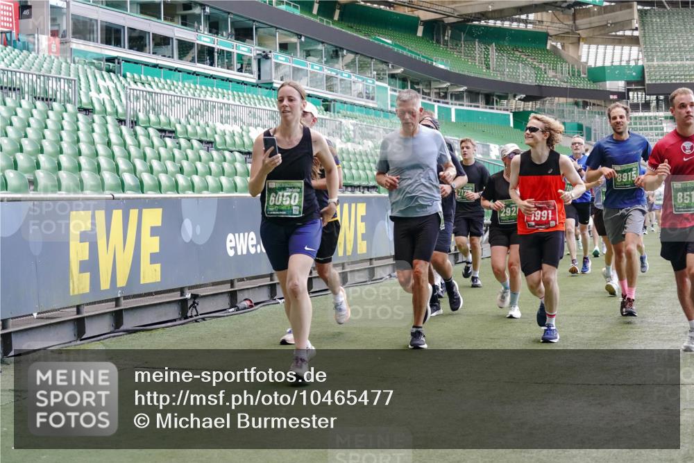 13.09.2026 - 21. swb-Marathon Bremen Michael Burmester http://msf.ph/oto/10465477 13.09.2026 13:13:13 Laufen im Stadion 118, 183, 270, 278, 349, 514, 576, 600, 631, 695, 702, 843, 933, 950, 1005, 1143, 1226, 1286, 1334, 1426, 1435, 1596, 1641, 1849, 1991, 2005, 2035, 2079, 2248, 2264, 2336, 2375, 2377, 2387, 2398, 2412, 2426, 2439, 2457, 2461, 2478, 2505, 2540, 2612, 2665, 2673, 2684, 2693, 2765, 2773, 2792, 2815, 2816, 2850, 2860, 2884, 2895, 2921, 2963, 2966, 2972, 2975, 3016, 3111, 3143, 3155, 3209, 3253, 3277, 3293, 3304, 3308, 3313, 3349, 3434, 3661 meine-sportfotos.de