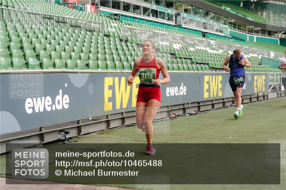 13.09.2026 - 21. swb-Marathon Bremen Michael Burmester http://msf.ph/oto/10465488 13.09.2026 12:56:33 Laufen im Stadion 205, 307, 388, 411, 431, 465, 655, 769, 776, 854, 857, 876, 913, 926, 948, 1058, 1130, 1254, 1537, 1601, 1645, 1750, 1809, 1900, 1972, 2001, 2040, 2051, 2075, 2122, 2251, 2260, 2319, 2402, 2473, 2493, 2535, 2604, 2634, 2640, 2671, 2761, 2812, 2904, 2948, 3057, 3078, 3119, 3192, 3202, 3290, 3348, 3411, 3450, 3458, 3508, 3514, 3634, 3706, 3716, 3760, 3813, 3836, 3939, 4135, 4137, 4171, 4316, 4319, 4413, 4455, 4479, 4733, 5277, 5430, 5530, 6106, 2498, 3085 meine-sportfotos.de