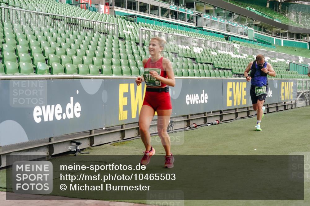 13.09.2026 - 21. swb-Marathon Bremen Michael Burmester http://msf.ph/oto/10465503 13.09.2026 12:56:33 Laufen im Stadion 205, 307, 388, 411, 431, 465, 655, 769, 776, 854, 857, 876, 913, 926, 948, 1058, 1130, 1254, 1537, 1601, 1645, 1750, 1809, 1900, 1972, 2001, 2040, 2051, 2075, 2122, 2251, 2260, 2319, 2402, 2473, 2493, 2535, 2604, 2634, 2640, 2671, 2761, 2812, 2904, 2948, 3057, 3078, 3119, 3192, 3202, 3290, 3348, 3411, 3450, 3458, 3508, 3514, 3634, 3706, 3716, 3760, 3813, 3836, 3939, 4135, 4137, 4171, 4316, 4319, 4413, 4455, 4479, 4733, 5277, 5430, 5530, 6106, 2498, 3085 meine-sportfotos.de