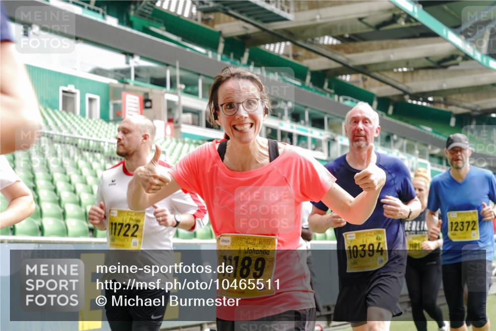 13.09.2026 - 21. swb-Marathon Bremen Michael Burmester http://msf.ph/oto/10465511 13.09.2026 10:35:26 Laufen im Stadion 10093, 10144, 10147, 10152, 10157, 10173, 10175, 10177, 10181, 10182, 10185, 10187, 10195, 10240, 10245, 10254, 10263, 10272, 10275, 10291, 10306, 10309, 10356, 10357, 10367, 10368, 10369, 10377, 10409, 10415, 10427, 10439, 10460, 10473, 10477, 10481, 10485, 10492, 10528, 10559, 10560, 10617, 10636, 10639, 10669, 10671, 10672, 10677, 10700, 10715, 10828, 10857, 10914, 10928, 11126, 11162, 11343, 11803, 11965, 10146, 10222 meine-sportfotos.de