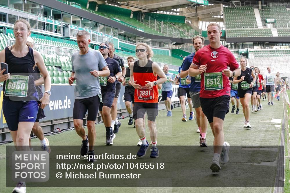 13.09.2026 - 21. swb-Marathon Bremen Michael Burmester http://msf.ph/oto/10465518 13.09.2026 13:13:14 Laufen im Stadion 118, 183, 270, 278, 349, 514, 576, 600, 631, 695, 702, 843, 933, 950, 1005, 1143, 1226, 1286, 1334, 1426, 1435, 1596, 1641, 1849, 1991, 2005, 2035, 2079, 2248, 2264, 2336, 2375, 2377, 2387, 2398, 2412, 2439, 2457, 2461, 2478, 2505, 2540, 2612, 2665, 2673, 2684, 2693, 2765, 2773, 2792, 2815, 2816, 2850, 2860, 2884, 2895, 2921, 2963, 2966, 2972, 2975, 3016, 3111, 3143, 3155, 3209, 3253, 3277, 3293, 3304, 3308, 3313, 3349, 3378, 3434, 3661 meine-sportfotos.de