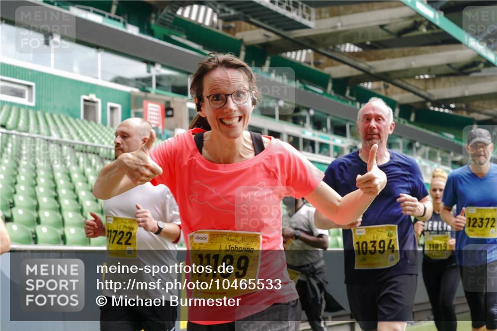 13.09.2026 - 21. swb-Marathon Bremen Michael Burmester http://msf.ph/oto/10465533 13.09.2026 10:35:26 Laufen im Stadion 10093, 10144, 10147, 10152, 10157, 10173, 10175, 10177, 10181, 10182, 10185, 10187, 10195, 10240, 10245, 10254, 10263, 10272, 10275, 10291, 10306, 10309, 10356, 10357, 10367, 10368, 10369, 10377, 10409, 10415, 10427, 10439, 10460, 10473, 10477, 10481, 10485, 10492, 10528, 10559, 10560, 10617, 10636, 10639, 10669, 10671, 10672, 10677, 10700, 10715, 10828, 10857, 10914, 10928, 11126, 11162, 11343, 11803, 11965, 10146, 10222 meine-sportfotos.de