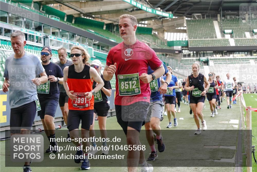 13.09.2026 - 21. swb-Marathon Bremen Michael Burmester http://msf.ph/oto/10465568 13.09.2026 13:13:14 Laufen im Stadion 118, 183, 270, 278, 349, 514, 576, 600, 631, 695, 702, 843, 933, 950, 1005, 1143, 1226, 1286, 1334, 1426, 1435, 1596, 1641, 1849, 1991, 2005, 2035, 2079, 2248, 2264, 2336, 2375, 2377, 2387, 2398, 2412, 2439, 2457, 2461, 2478, 2505, 2540, 2612, 2665, 2673, 2684, 2693, 2765, 2773, 2792, 2815, 2816, 2850, 2860, 2884, 2895, 2921, 2963, 2966, 2972, 2975, 3016, 3111, 3143, 3155, 3209, 3253, 3277, 3293, 3304, 3308, 3313, 3349, 3378, 3434, 3661 meine-sportfotos.de