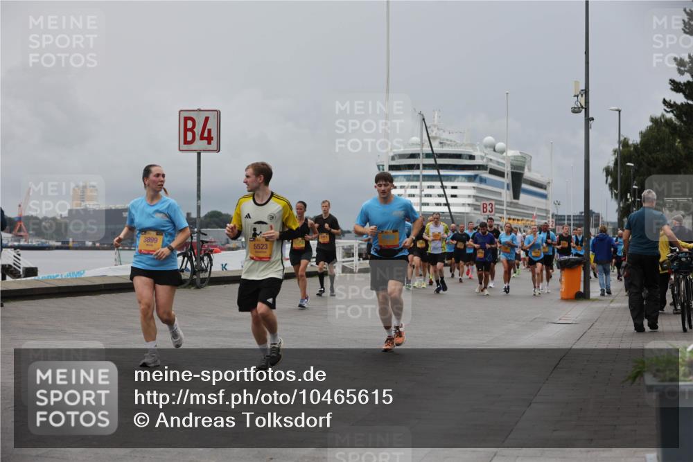 13.09.2026 - Kiel Lauf Andreas Tolksdorf http://msf.ph/oto/10465615 13.09.2026 12:06:35 Kiellinie 3899, 4, 5523, 3 meine-sportfotos.de