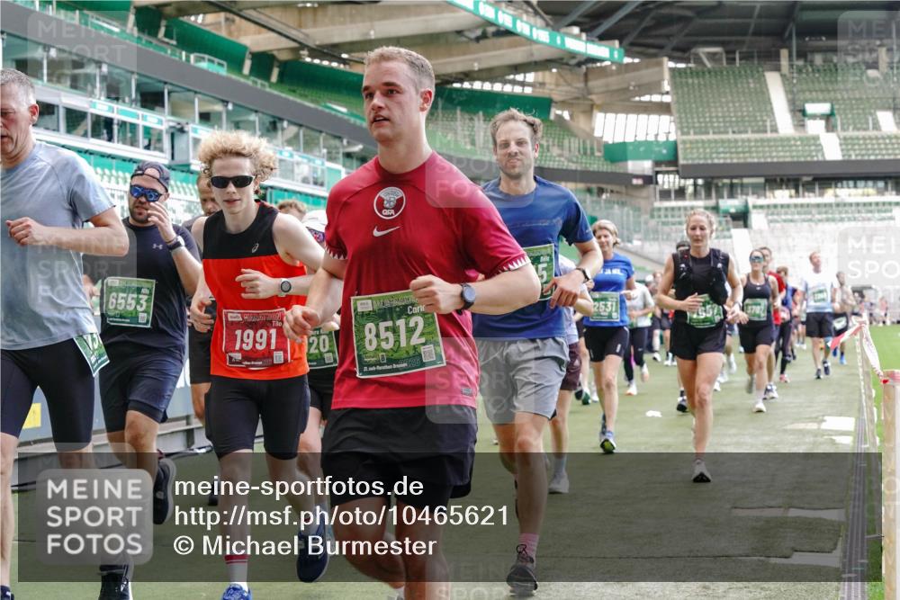 13.09.2026 - 21. swb-Marathon Bremen Michael Burmester http://msf.ph/oto/10465621 13.09.2026 13:13:15 Laufen im Stadion 118, 183, 270, 278, 349, 514, 576, 600, 631, 695, 702, 843, 933, 950, 1005, 1143, 1226, 1286, 1334, 1426, 1435, 1596, 1641, 1849, 1991, 2005, 2035, 2079, 2248, 2264, 2336, 2375, 2377, 2387, 2398, 2412, 2439, 2457, 2461, 2478, 2505, 2540, 2612, 2665, 2673, 2684, 2693, 2765, 2773, 2792, 2815, 2816, 2850, 2860, 2884, 2895, 2921, 2963, 2966, 2972, 2975, 3016, 3111, 3143, 3155, 3209, 3253, 3277, 3293, 3304, 3308, 3313, 3349, 3378, 3434, 3661 meine-sportfotos.de