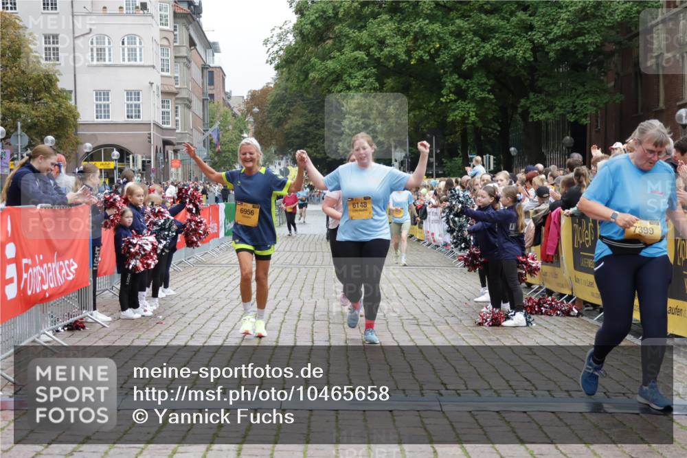 13.09.2026 - Kiel Lauf Yannick Fuchs http://msf.ph/oto/10465658 13.09.2026 09:58:59 Ziel 3458, 6148, 6956, 7399, 10030, 10325, 10326, 269, 2103, 5872, 6249, 7415, 10564, 11463, 225, 3920, 5489, 11828, 5738, 9087, 12561 meine-sportfotos.de