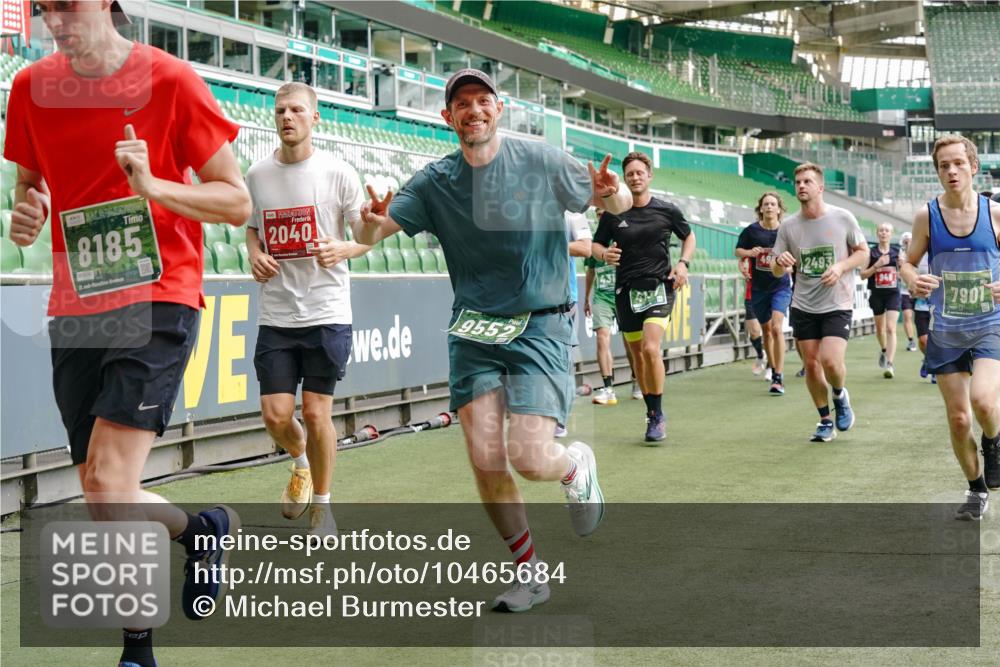 13.09.2026 - 21. swb-Marathon Bremen Michael Burmester http://msf.ph/oto/10465684 13.09.2026 12:56:38 Laufen im Stadion 205, 307, 411, 431, 465, 655, 769, 776, 854, 857, 876, 913, 926, 948, 1010, 1058, 1130, 1254, 1537, 1601, 1645, 1750, 1809, 1900, 1972, 2001, 2040, 2051, 2075, 2122, 2260, 2319, 2324, 2402, 2473, 2493, 2535, 2604, 2634, 2640, 2671, 2761, 2812, 2904, 2948, 3057, 3078, 3119, 3192, 3202, 3290, 3348, 3411, 3450, 3458, 3508, 3514, 3634, 3706, 3760, 3813, 3836, 3939, 4101, 4135, 4137, 4171, 4316, 4319, 4413, 4455, 4479, 4733, 5277, 5430, 5530, 6106, 2498, 3085 meine-sportfotos.de