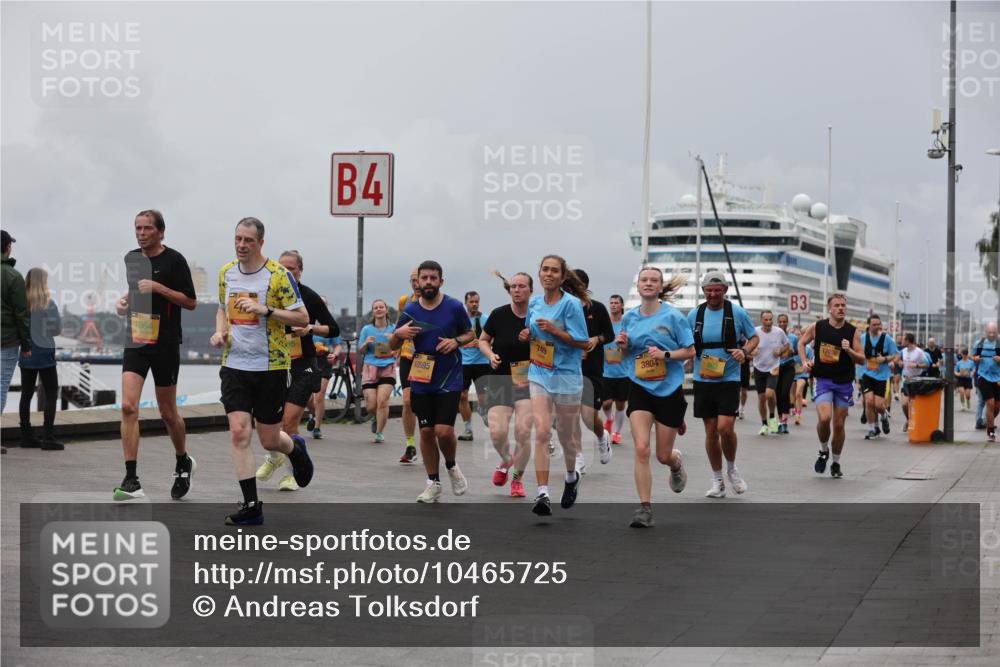 13.09.2026 - Kiel Lauf Andreas Tolksdorf http://msf.ph/oto/10465725 13.09.2026 12:06:44 Kiellinie 4, 1864, 10595, 749, 3804, 3 meine-sportfotos.de