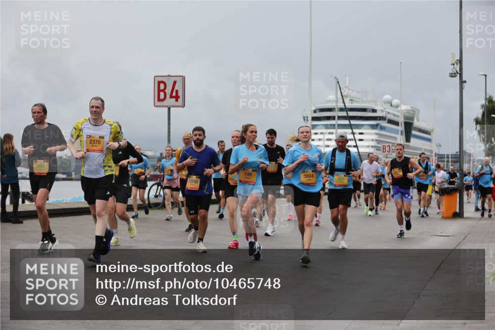 13.09.2026 - Kiel Lauf Andreas Tolksdorf http://msf.ph/oto/10465748 13.09.2026 12:06:44 Kiellinie 1864, 2370, 4, 10595, 749, 3804, 3 meine-sportfotos.de