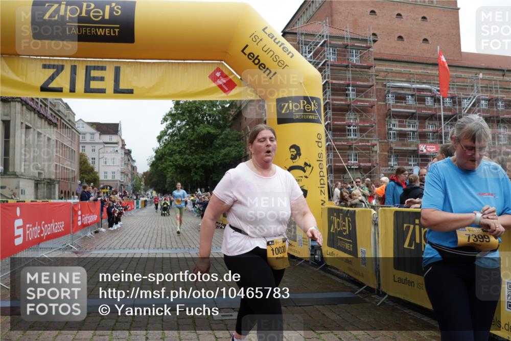 13.09.2026 - Kiel Lauf Yannick Fuchs http://msf.ph/oto/10465783 13.09.2026 09:59:06 Ziel 3920, 6148, 6956, 7399, 10030, 269, 2103, 3458, 5872, 6249, 7399, 7415, 10325, 10326, 10564, 11463, 225, 5489, 6306, 10357, 11828, 2103, 7415 meine-sportfotos.de