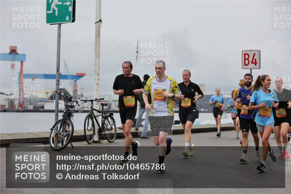 13.09.2026 - Kiel Lauf Andreas Tolksdorf http://msf.ph/oto/10465786 13.09.2026 12:06:45 Kiellinie 39, 1864, 2370, 4, 4955, 10595, 749 meine-sportfotos.de