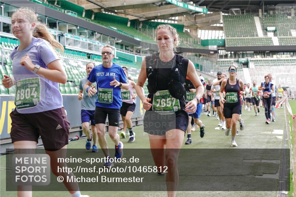 13.09.2026 - 21. swb-Marathon Bremen Michael Burmester http://msf.ph/oto/10465812 13.09.2026 13:13:17 Laufen im Stadion 118, 183, 270, 278, 349, 460, 514, 576, 600, 631, 695, 702, 843, 933, 950, 1005, 1143, 1226, 1286, 1334, 1426, 1435, 1596, 1641, 1849, 1991, 2005, 2035, 2079, 2264, 2336, 2375, 2377, 2387, 2398, 2412, 2439, 2457, 2461, 2478, 2505, 2521, 2540, 2612, 2665, 2673, 2684, 2693, 2765, 2773, 2792, 2815, 2816, 2850, 2860, 2884, 2895, 2921, 2963, 2966, 2972, 2975, 3016, 3111, 3143, 3155, 3209, 3253, 3277, 3293, 3304, 3308, 3313, 3378, 3434, 3661 meine-sportfotos.de