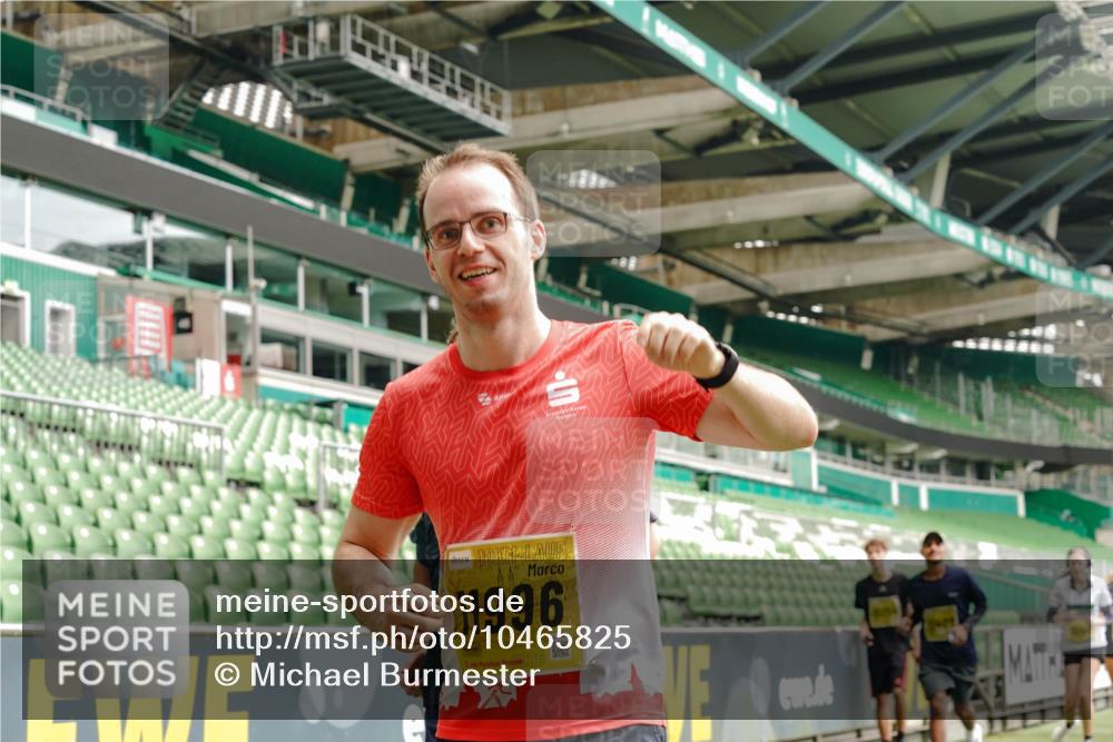 13.09.2026 - 21. swb-Marathon Bremen Michael Burmester http://msf.ph/oto/10465825 13.09.2026 10:35:29 Laufen im Stadion 10093, 10144, 10147, 10152, 10157, 10173, 10175, 10177, 10181, 10182, 10185, 10187, 10195, 10240, 10245, 10254, 10263, 10272, 10275, 10291, 10306, 10309, 10356, 10357, 10367, 10368, 10369, 10377, 10409, 10415, 10420, 10427, 10439, 10460, 10473, 10477, 10481, 10485, 10492, 10528, 10559, 10560, 10617, 10636, 10639, 10669, 10671, 10672, 10677, 10700, 10715, 10828, 10857, 10914, 10928, 11126, 11162, 11343, 11803, 11965, 10146, 10222 meine-sportfotos.de