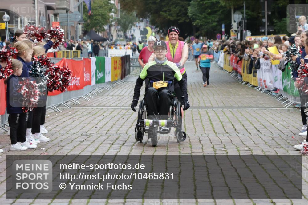 13.09.2026 - Kiel Lauf Yannick Fuchs http://msf.ph/oto/10465831 13.09.2026 09:59:11 Ziel 225, 3920, 5489, 11828, 269, 3458, 5872, 6148, 6249, 6956, 7399, 10030, 10325, 10326, 10564, 11463, 2967, 6306, 10357, 2103, 5872, 7415, 11463 meine-sportfotos.de