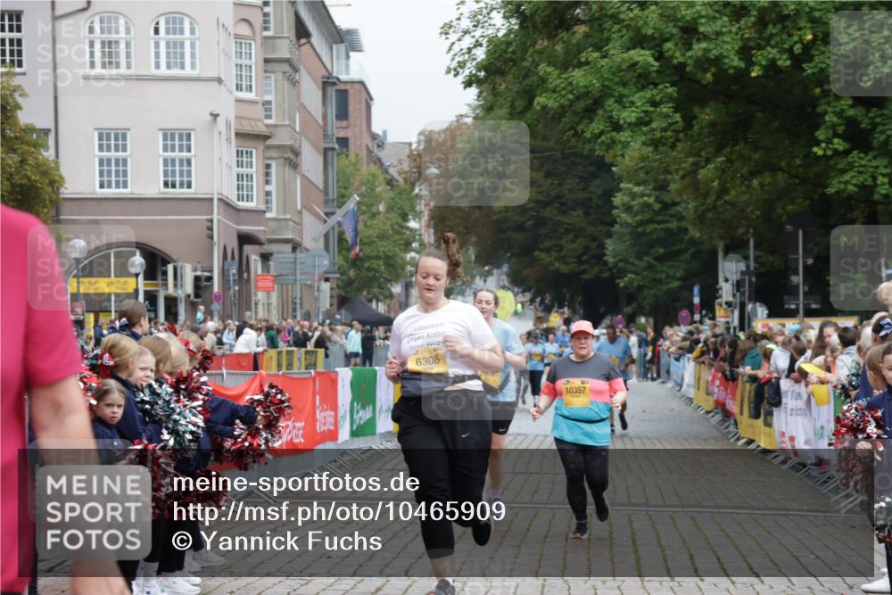 13.09.2026 - Kiel Lauf Yannick Fuchs http://msf.ph/oto/10465909 13.09.2026 09:59:21 Ziel 225, 5489, 6306, 10357, 11828, 3458, 3920, 6148, 6956, 7399, 10030, 10325, 10326, 10564, 2967, 9332, 269, 6249, 10564 meine-sportfotos.de