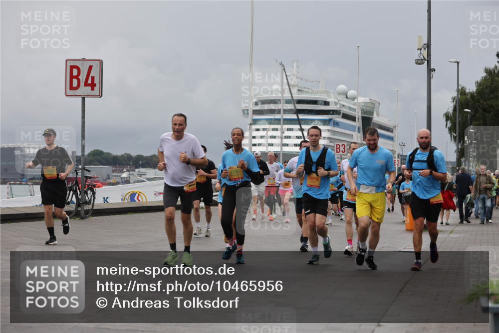 13.09.2026 - Kiel Lauf Andreas Tolksdorf http://msf.ph/oto/10465956 13.09.2026 12:06:51 Kiellinie 4, 107, 8740, 10978, 3 meine-sportfotos.de