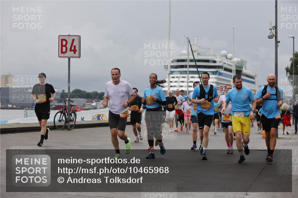 13.09.2026 - Kiel Lauf Andreas Tolksdorf http://msf.ph/oto/10465968 13.09.2026 12:06:51 Kiellinie 4, 10880, 1111, 978, 3, 7342 meine-sportfotos.de