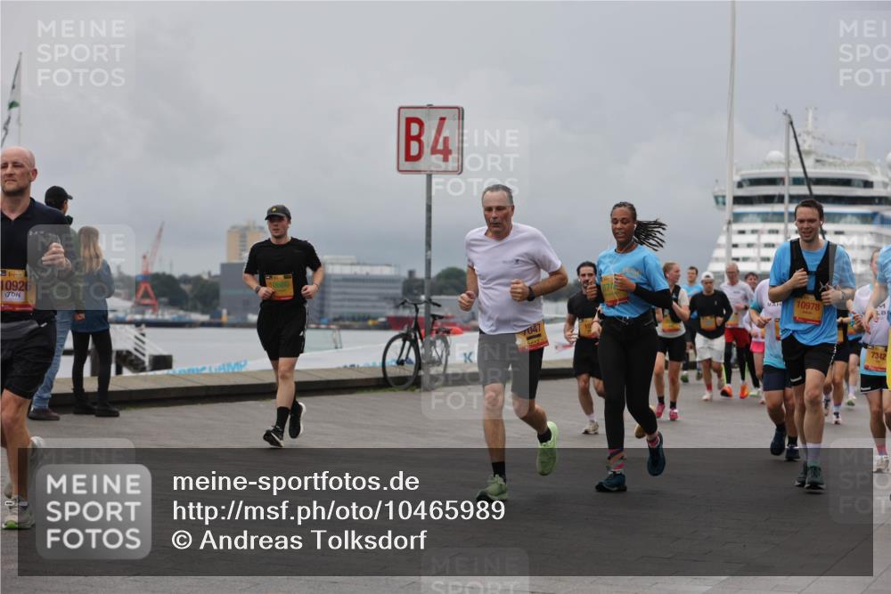 13.09.2026 - Kiel Lauf Andreas Tolksdorf http://msf.ph/oto/10465989 13.09.2026 12:06:52 Kiellinie 39, 10926, 10880, 4, 7047, 10978, 7342 meine-sportfotos.de