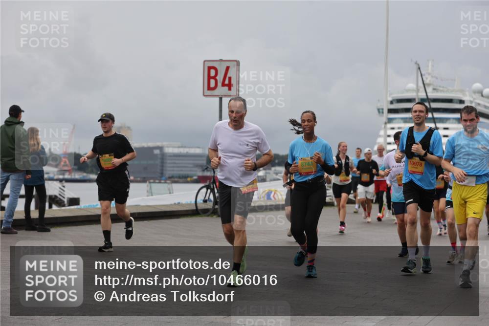 13.09.2026 - Kiel Lauf Andreas Tolksdorf http://msf.ph/oto/10466016 13.09.2026 12:06:52 Kiellinie 10880, 4, 8740, 10978 meine-sportfotos.de