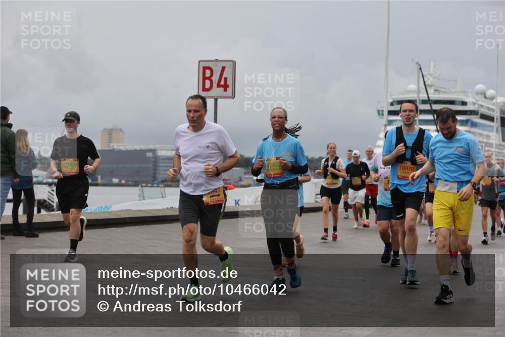 13.09.2026 - Kiel Lauf Andreas Tolksdorf http://msf.ph/oto/10466042 13.09.2026 12:06:52 Kiellinie 10880, 4, 047, 18740, 10978 meine-sportfotos.de