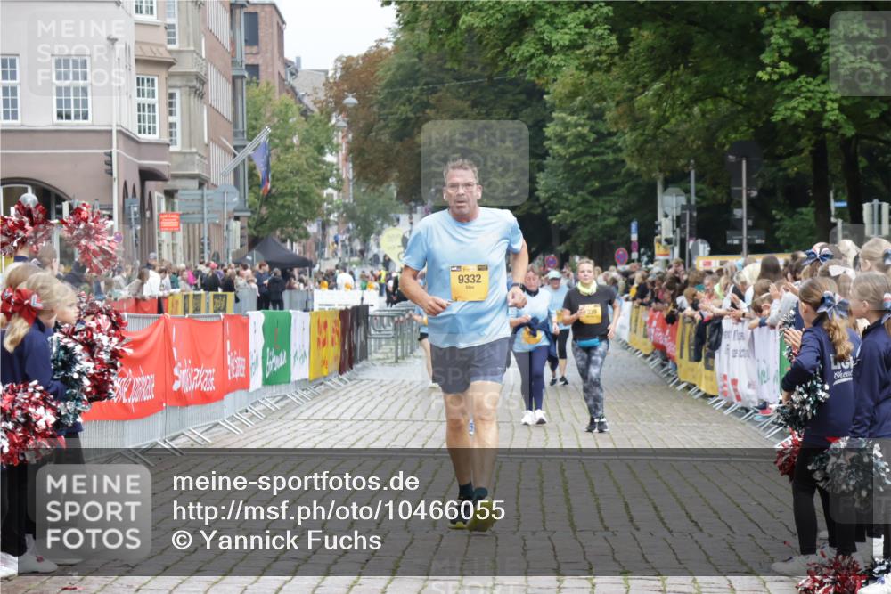 13.09.2026 - Kiel Lauf Yannick Fuchs http://msf.ph/oto/10466055 13.09.2026 09:59:40 Ziel 9332, 225, 2967, 3920, 5489, 6306, 10357, 11828, 2252, 7339, 7512, 8828, 11456, 3920, 6956, 10030 meine-sportfotos.de