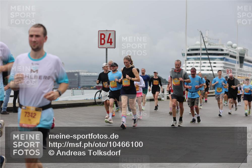 13.09.2026 - Kiel Lauf Andreas Tolksdorf http://msf.ph/oto/10466100 13.09.2026 12:06:57 Kiellinie 7342, 4, 2723, 3 meine-sportfotos.de