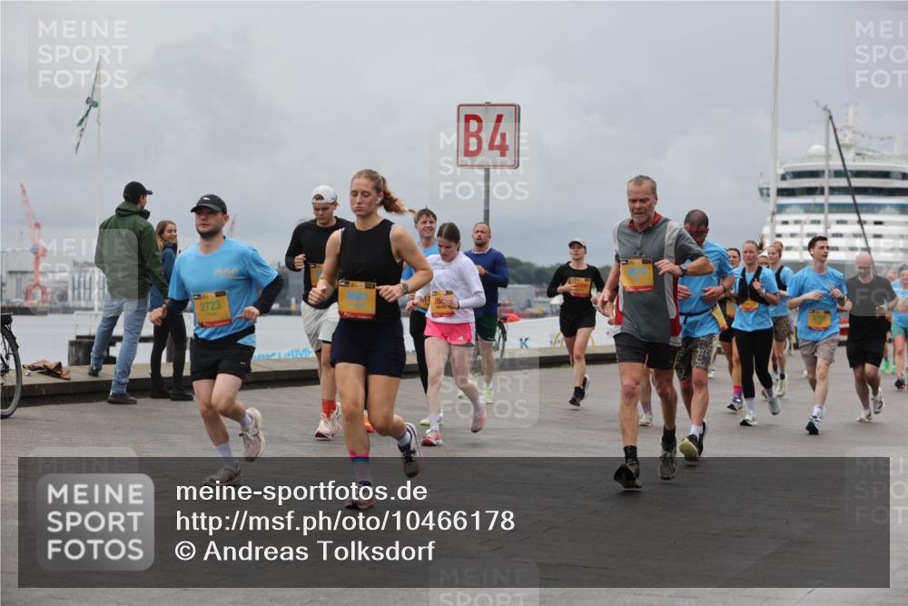 13.09.2026 - Kiel Lauf Andreas Tolksdorf http://msf.ph/oto/10466178 13.09.2026 12:06:59 Kiellinie 39, 2723, 886, 4, 5701 meine-sportfotos.de