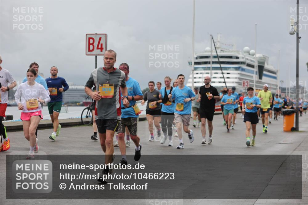 13.09.2026 - Kiel Lauf Andreas Tolksdorf http://msf.ph/oto/10466223 13.09.2026 12:07:00 Kiellinie 4, 8860, 38, 3619, 3 meine-sportfotos.de