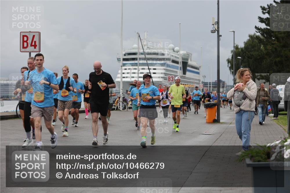 13.09.2026 - Kiel Lauf Andreas Tolksdorf http://msf.ph/oto/10466279 13.09.2026 12:07:02 Kiellinie 4, 5701, 8586, 3 meine-sportfotos.de