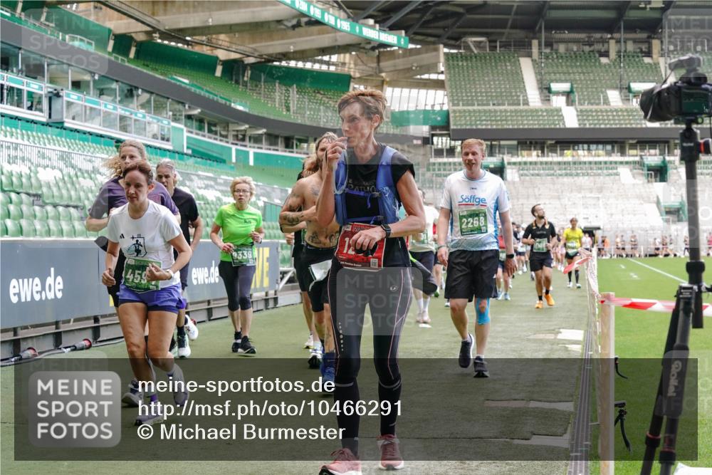13.09.2026 - 21. swb-Marathon Bremen Michael Burmester http://msf.ph/oto/10466291 13.09.2026 13:13:24 Laufen im Stadion 118, 183, 270, 278, 349, 460, 514, 576, 600, 631, 695, 702, 933, 950, 1005, 1143, 1226, 1286, 1334, 1392, 1408, 1426, 1573, 1596, 1641, 1991, 2005, 2024, 2035, 2079, 2233, 2264, 2336, 2377, 2387, 2398, 2412, 2439, 2457, 2461, 2478, 2505, 2521, 2540, 2564, 2612, 2665, 2684, 2693, 2765, 2773, 2792, 2815, 2816, 2860, 2884, 2895, 2921, 2963, 2966, 2972, 2975, 3016, 3111, 3143, 3155, 3209, 3253, 3277, 3293, 3304, 3308, 3313, 3378, 3405, 3434, 3653, 3661 meine-sportfotos.de
