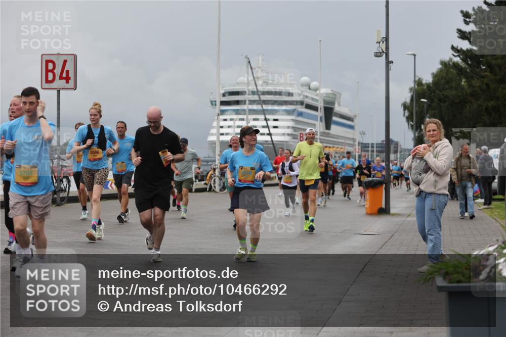 13.09.2026 - Kiel Lauf Andreas Tolksdorf http://msf.ph/oto/10466292 13.09.2026 12:07:03 Kiellinie 5701, 4, 221, 8586, 3 meine-sportfotos.de