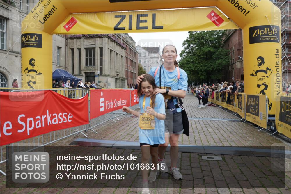 13.09.2026 - Kiel Lauf Yannick Fuchs http://msf.ph/oto/10466315 13.09.2026 10:00:28 Ziel 2087, 3531, 2252, 8828, 10473, 1396, 1566, 6137, 6430, 10169, 2252, 7339, 7512, 11456 meine-sportfotos.de