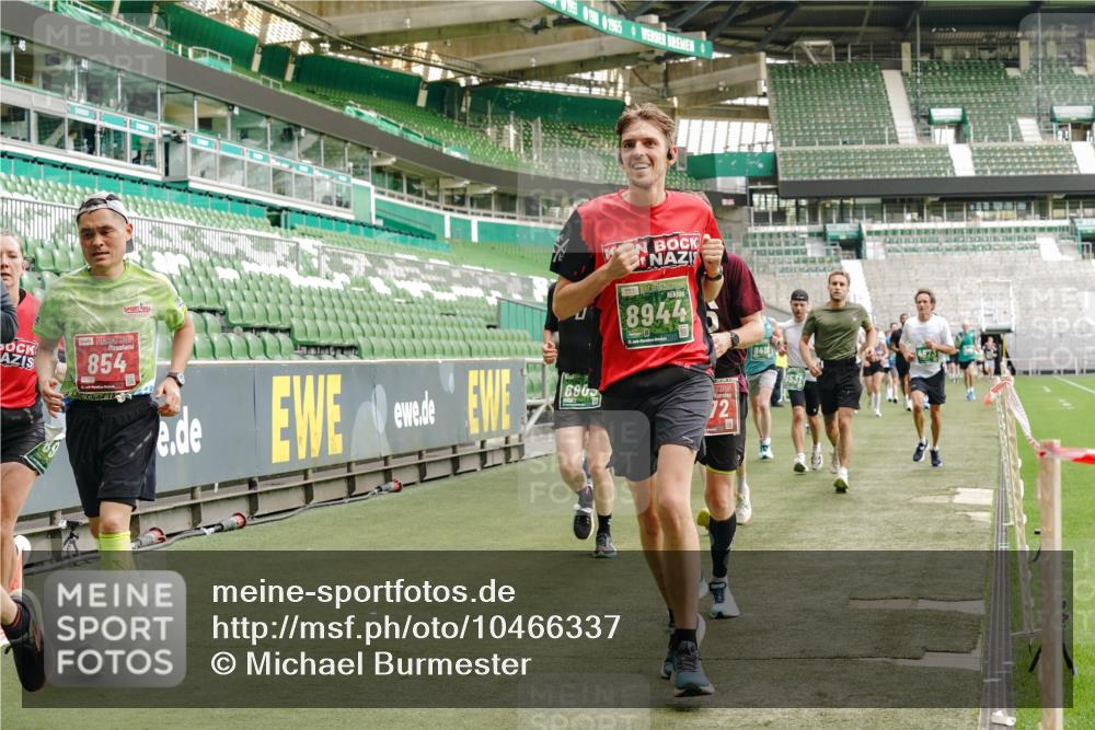 13.09.2026 - 21. swb-Marathon Bremen Michael Burmester http://msf.ph/oto/10466337 13.09.2026 12:56:52 Laufen im Stadion 307, 334, 411, 431, 465, 655, 769, 776, 854, 857, 876, 913, 926, 948, 1010, 1058, 1130, 1254, 1537, 1601, 1645, 1750, 1809, 1900, 1972, 2001, 2040, 2051, 2075, 2122, 2260, 2319, 2324, 2402, 2473, 2493, 2535, 2604, 2634, 2640, 2671, 2761, 2812, 2904, 2948, 3051, 3057, 3078, 3119, 3192, 3202, 3290, 3348, 3411, 3450, 3458, 3508, 3514, 3634, 3685, 3690, 3760, 3813, 3866, 3939, 4101, 4135, 4171, 4316, 4319, 4413, 4455, 4479, 4733, 5277, 5430, 5530, 6106, 2498, 3085 meine-sportfotos.de