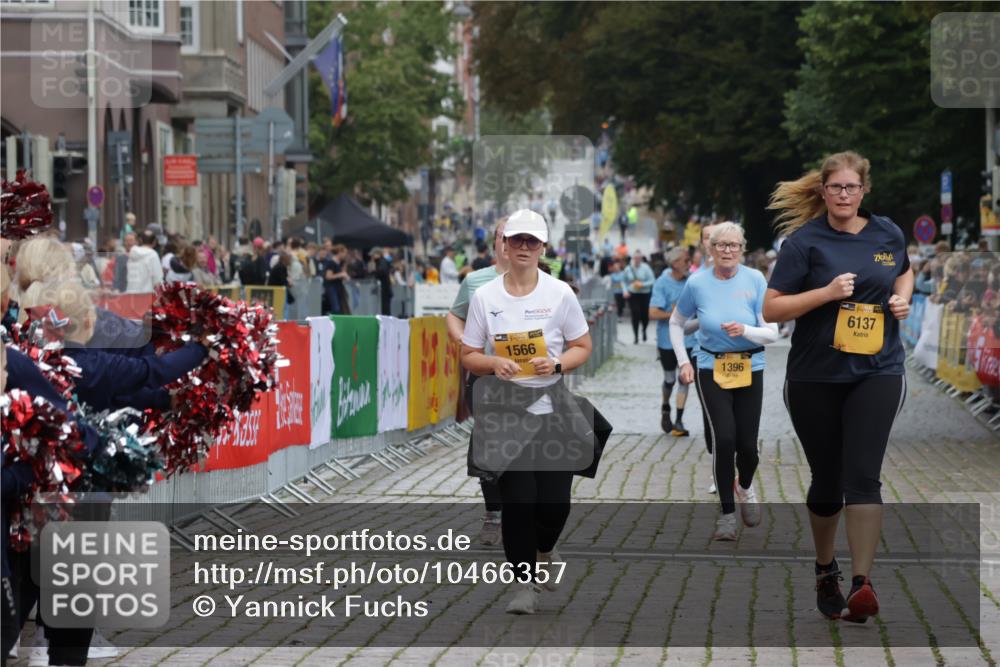 13.09.2026 - Kiel Lauf Yannick Fuchs http://msf.ph/oto/10466357 13.09.2026 10:00:33 Ziel 1566, 6137, 2087, 3531, 8828, 10473, 1396, 4868, 4874, 6430, 10169, 2252, 7512, 8828 meine-sportfotos.de