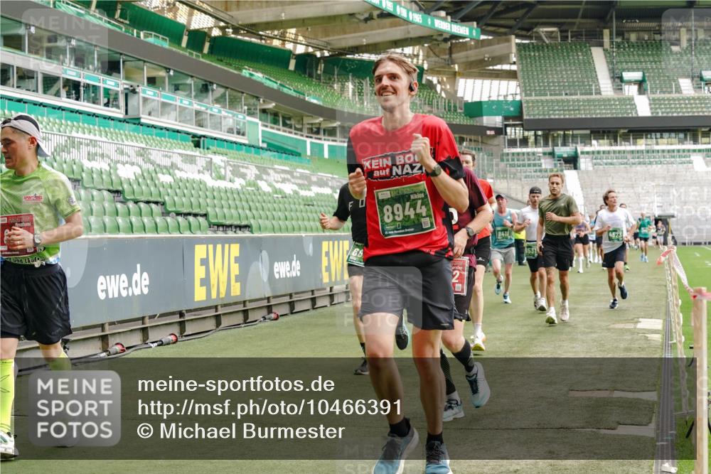 13.09.2026 - 21. swb-Marathon Bremen Michael Burmester http://msf.ph/oto/10466391 13.09.2026 12:56:52 Laufen im Stadion 307, 334, 411, 431, 465, 655, 769, 776, 854, 857, 876, 913, 926, 948, 1010, 1058, 1130, 1254, 1537, 1601, 1645, 1750, 1809, 1900, 1972, 2001, 2040, 2051, 2075, 2122, 2260, 2319, 2324, 2402, 2473, 2493, 2535, 2604, 2634, 2640, 2671, 2761, 2812, 2904, 2948, 3051, 3057, 3078, 3119, 3192, 3202, 3290, 3348, 3411, 3450, 3458, 3508, 3514, 3634, 3685, 3690, 3760, 3813, 3866, 3939, 4101, 4135, 4171, 4316, 4319, 4413, 4455, 4479, 4733, 5277, 5430, 5530, 6106, 2498, 3085 meine-sportfotos.de
