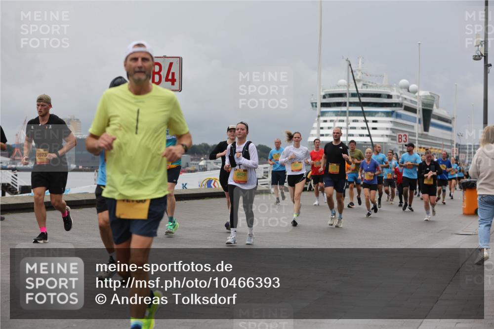 13.09.2026 - Kiel Lauf Andreas Tolksdorf http://msf.ph/oto/10466393 13.09.2026 12:07:09 Kiellinie 0973, 84, 10429, 3 meine-sportfotos.de