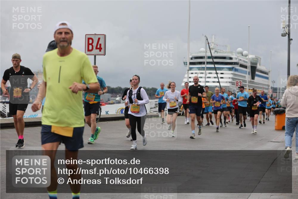 13.09.2026 - Kiel Lauf Andreas Tolksdorf http://msf.ph/oto/10466398 13.09.2026 12:07:09 Kiellinie 10973, 4, 10429, 3 meine-sportfotos.de