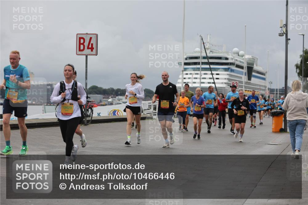13.09.2026 - Kiel Lauf Andreas Tolksdorf http://msf.ph/oto/10466446 13.09.2026 12:07:11 Kiellinie 4, 10429, 4593, 3472 meine-sportfotos.de