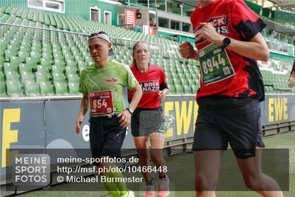 13.09.2026 - 21. swb-Marathon Bremen Michael Burmester http://msf.ph/oto/10466448 13.09.2026 12:56:53 Laufen im Stadion 307, 334, 411, 431, 465, 655, 769, 776, 854, 857, 876, 913, 926, 948, 1010, 1058, 1130, 1254, 1537, 1601, 1645, 1750, 1809, 1900, 1972, 2001, 2040, 2051, 2075, 2122, 2260, 2319, 2324, 2402, 2473, 2493, 2535, 2604, 2634, 2640, 2671, 2761, 2812, 2904, 2948, 3051, 3057, 3078, 3119, 3192, 3202, 3290, 3348, 3411, 3450, 3458, 3508, 3514, 3634, 3685, 3690, 3760, 3813, 3866, 3939, 4101, 4135, 4171, 4316, 4319, 4413, 4455, 4479, 4733, 5277, 5430, 5530, 2498, 3085 meine-sportfotos.de