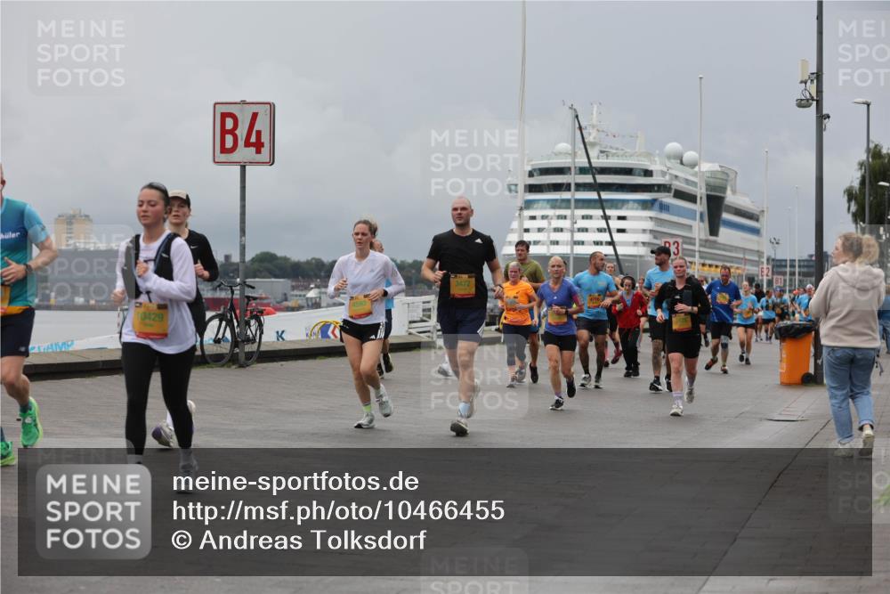 13.09.2026 - Kiel Lauf Andreas Tolksdorf http://msf.ph/oto/10466455 13.09.2026 12:07:11 Kiellinie 4, 10429, 4593, 3472 meine-sportfotos.de
