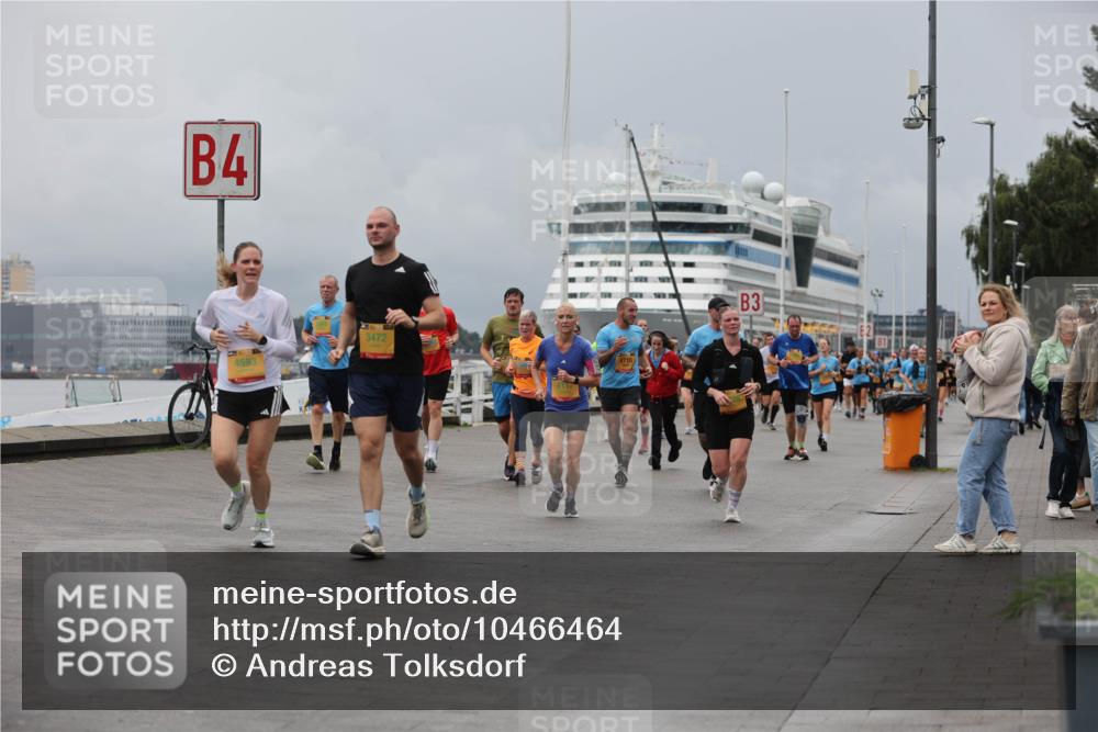 13.09.2026 - Kiel Lauf Andreas Tolksdorf http://msf.ph/oto/10466464 13.09.2026 12:07:12 Kiellinie 4, 4593, 3472, 6117, 4716, 3 meine-sportfotos.de